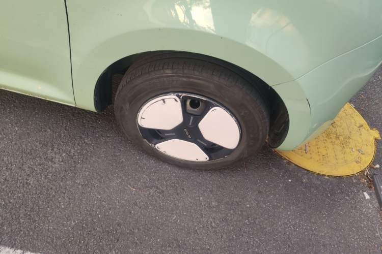Used CHANGAN NEVO Lumin 2022 210km Sweet Edition Right Front Wheel Hub