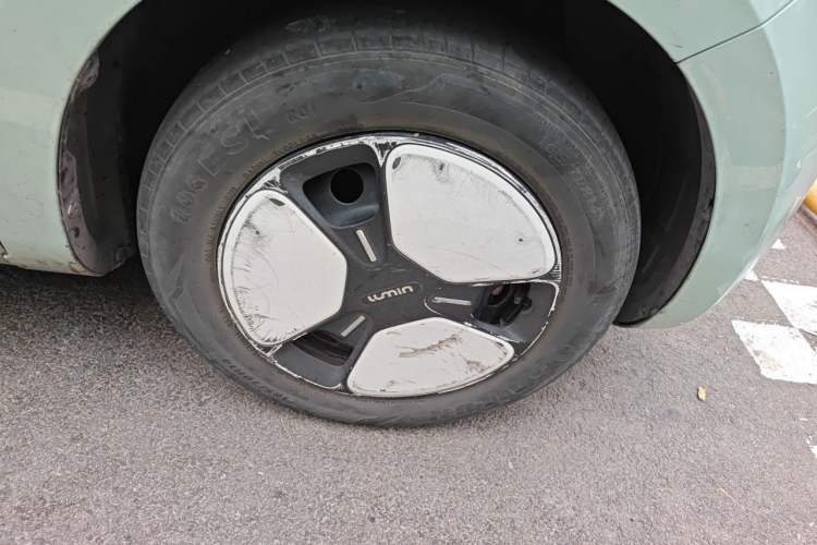 Used CHANGAN NEVO Lumin 2022 301km Honey-Sweet Version Right Front Wheel Hub