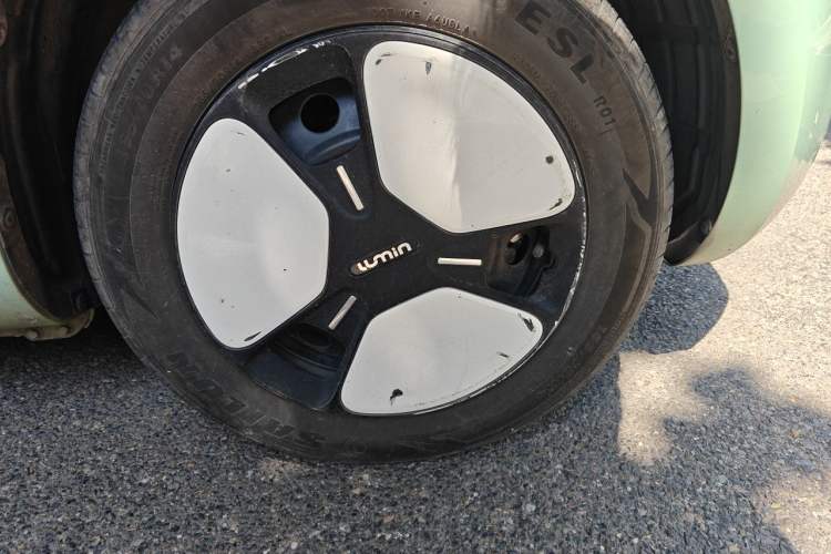 Used CHANGAN NEVO Lumin 2022 210km Sweet Edition Right Front Wheel Hub