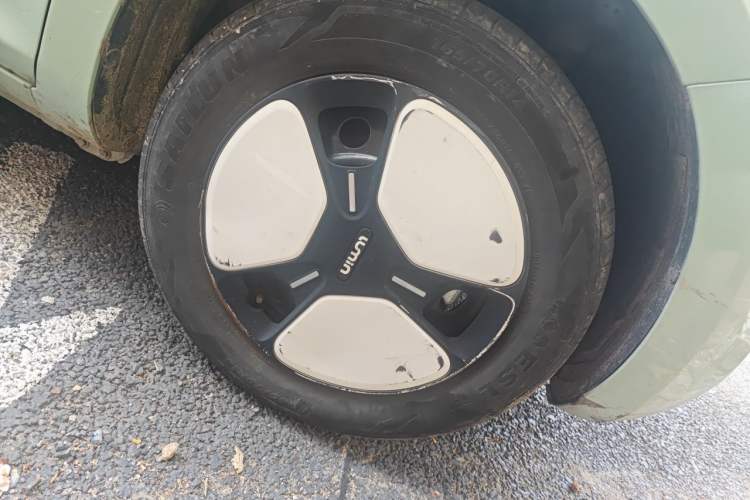 Used CHANGAN NEVO Lumin 2022 155 km – Refreshingly Sweet Edition Right Front Wheel Hub