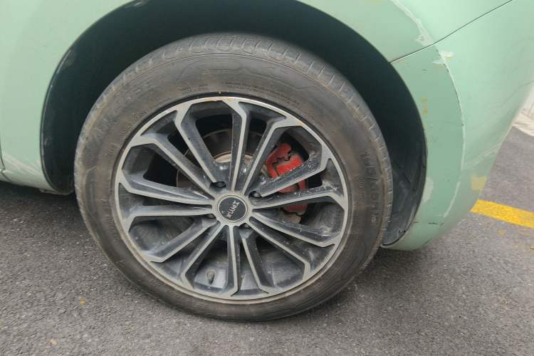 Used CHANGAN NEVO Lumin 2022 301km Honey-Sweet Version Right Front Wheel Hub