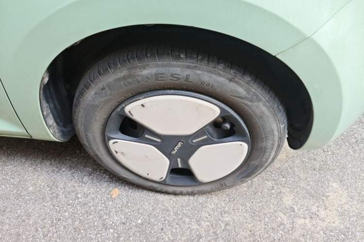 Used CHANGAN NEVO Lumin 2022 210km Sweet Edition Right Front Wheel Hub
