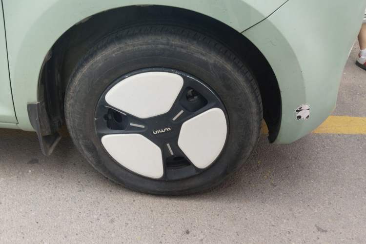 Used CHANGAN NEVO Lumin 2022 210km Sweet Edition Right Front Wheel Hub