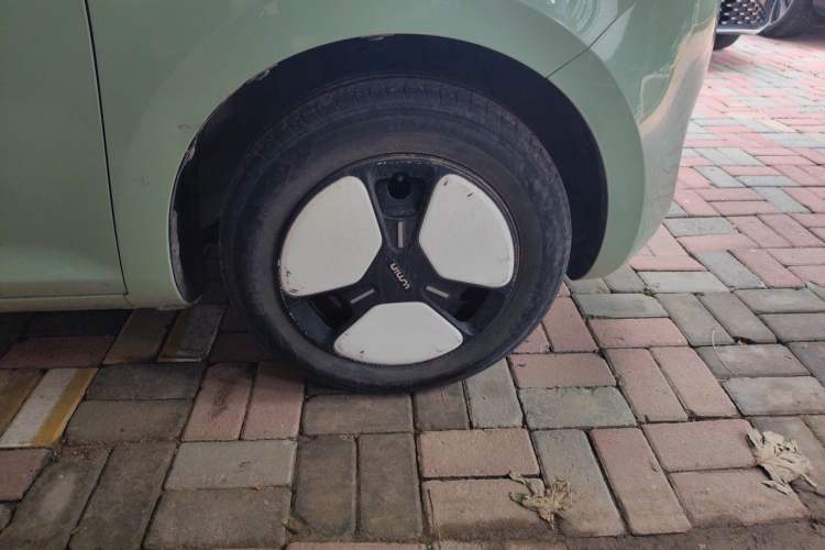 Used CHANGAN NEVO Lumin 2022 210km Sweet Edition Right Front Wheel Hub