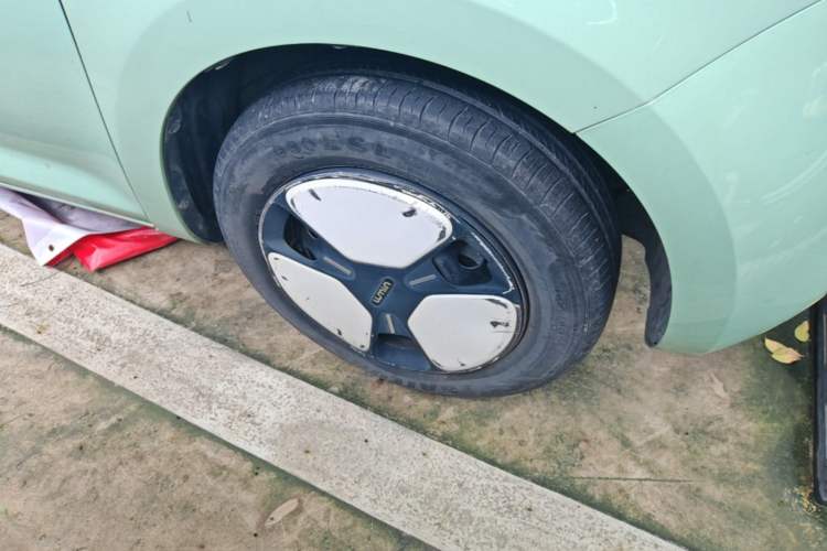 Used CHANGAN NEVO Lumin 2022 210km Sweet Edition Right Front Wheel Hub