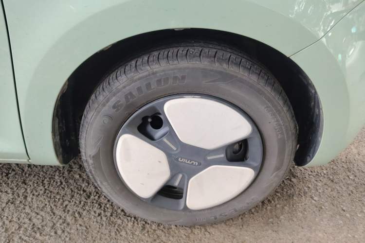 Used CHANGAN NEVO Lumin 2022 155 km – Refreshingly Sweet Edition Right Front Wheel Hub