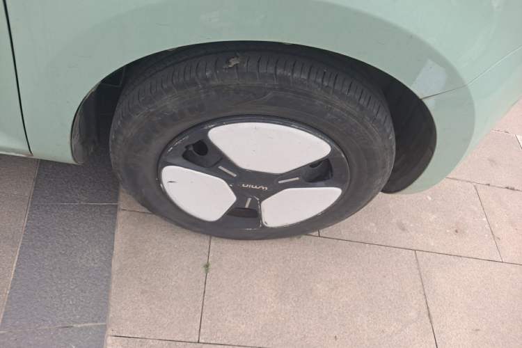 Used CHANGAN NEVO Lumin 2022 210km Sweet Edition Right Front Wheel Hub