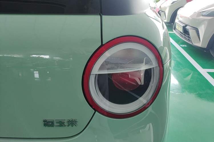 Used CHANGAN NEVO Lumin 2022 155 km – Refreshingly Sweet Edition Right Rear Taillight