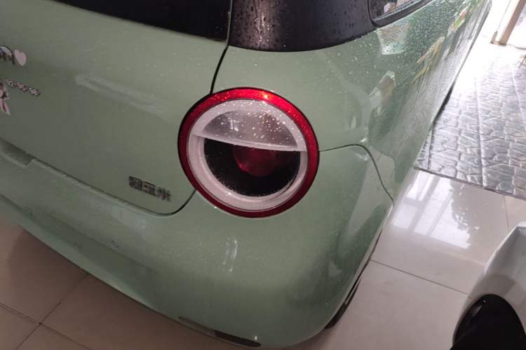 Used CHANGAN NEVO Lumin 2022 155 km – Refreshingly Sweet Edition Right Rear Taillight