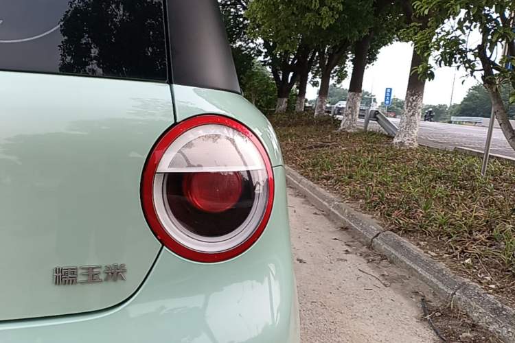 Used CHANGAN NEVO Lumin 2022 210km Sweet Edition Right Rear Taillight