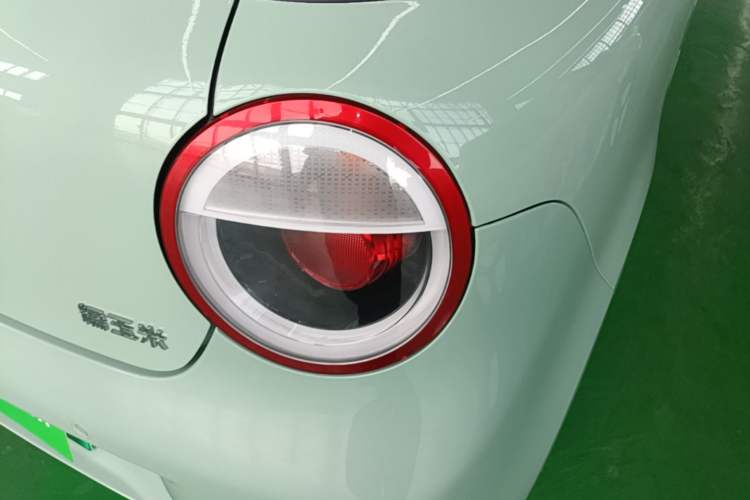 Used CHANGAN NEVO Lumin 2022 155 km – Refreshingly Sweet Edition Right Rear Taillight