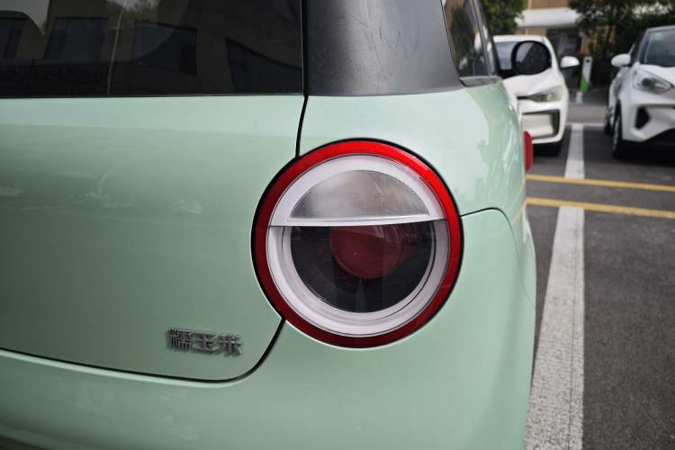 Used CHANGAN NEVO Lumin 2022 155 km – Refreshingly Sweet Edition Right Rear Taillight