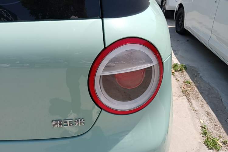 Used CHANGAN NEVO Lumin 2022 155 km – Refreshingly Sweet Edition Right Rear Taillight