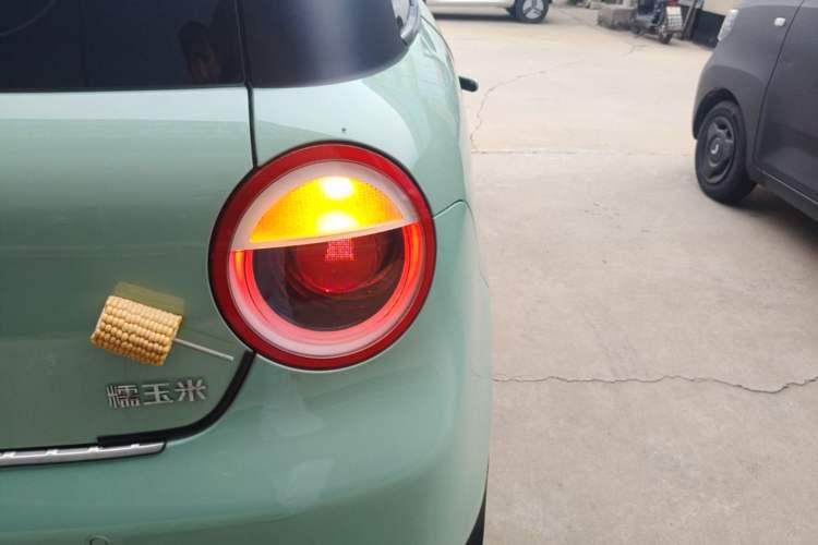 Used CHANGAN NEVO Lumin 2022 155 km – Refreshingly Sweet Edition Right Rear Taillight