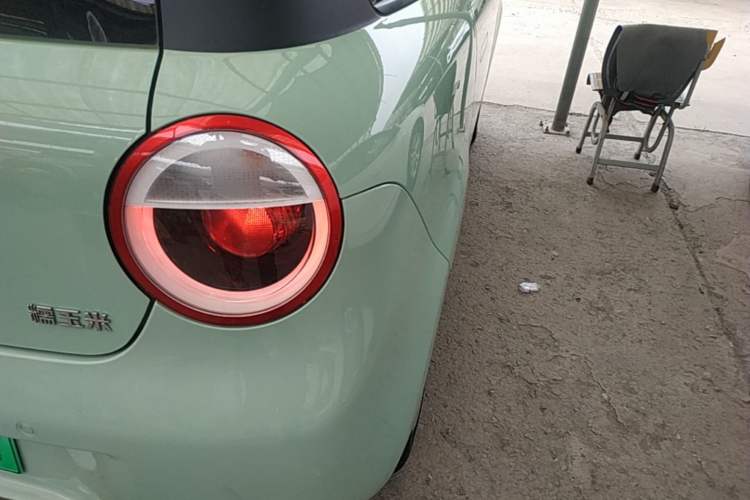 Used CHANGAN NEVO Lumin 2022 155 km – Refreshingly Sweet Edition Right Rear Taillight