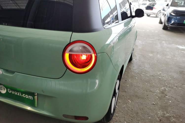 Used CHANGAN NEVO Lumin 2022 155 km – Refreshingly Sweet Edition Right Rear Taillight