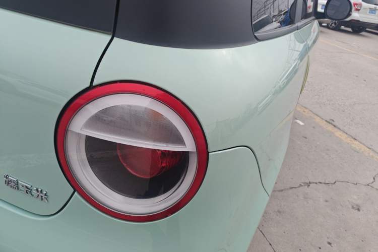 Used CHANGAN NEVO Lumin 2022 155 km – Refreshingly Sweet Edition Right Rear Taillight