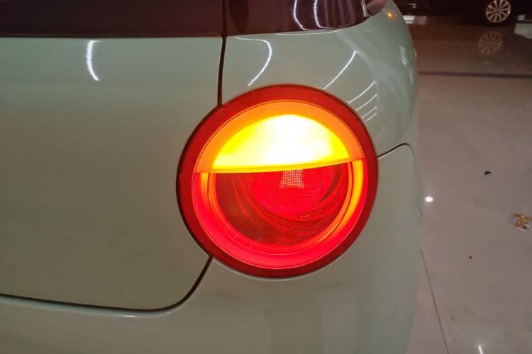 Used CHANGAN NEVO Lumin 2022 210km Sweet Edition Right Rear Taillight