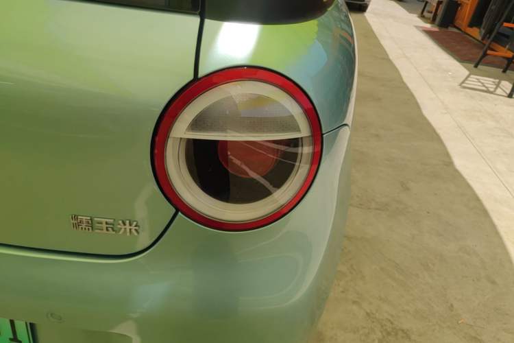 Used CHANGAN NEVO Lumin 2022 155 km – Refreshingly Sweet Edition Right Rear Taillight