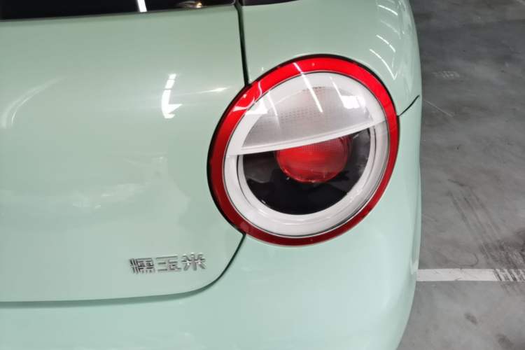Used CHANGAN NEVO Lumin 2022 155 km – Refreshingly Sweet Edition Right Rear Taillight