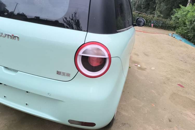 Used CHANGAN NEVO Lumin 2022 155 km – Refreshingly Sweet Edition Right Rear Taillight