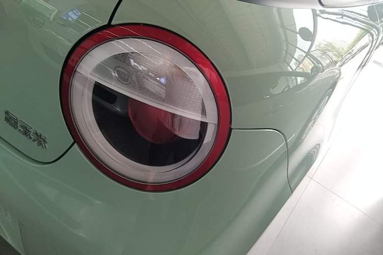 Used CHANGAN NEVO Lumin 2022 155 km – Refreshingly Sweet Edition Right Rear Taillight