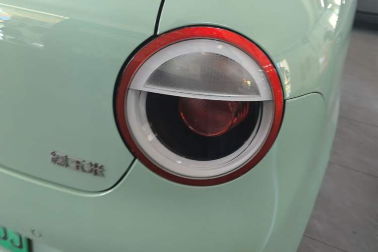 Used CHANGAN NEVO Lumin 2022 155 km – Refreshingly Sweet Edition Right Rear Taillight