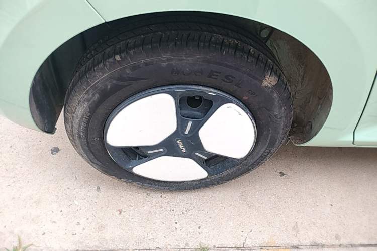 Used CHANGAN NEVO Lumin 2022 155 km – Refreshingly Sweet Edition Right Rear Wheel Hub