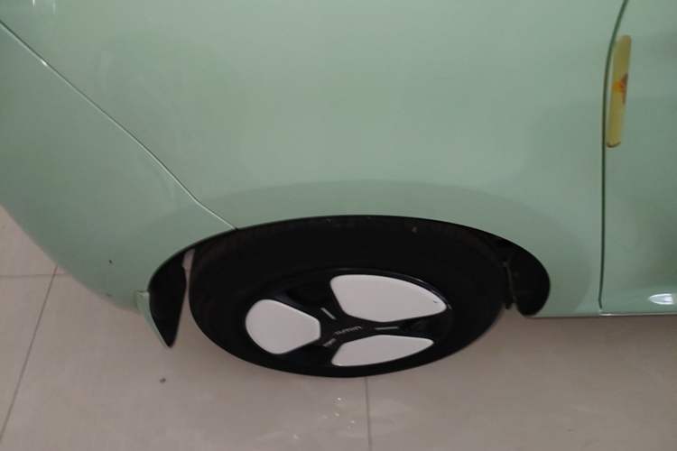 Used CHANGAN NEVO Lumin 2022 155 km – Refreshingly Sweet Edition Right Rear Wheel Hub