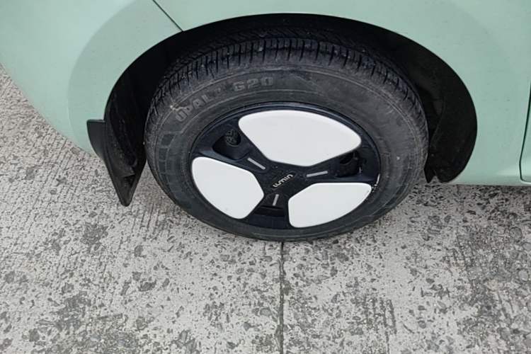 Used CHANGAN NEVO Lumin 2022 210km Sweet Edition Right Rear Wheel Hub