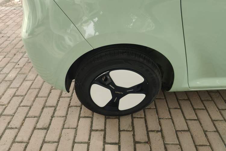 Used CHANGAN NEVO Lumin 2022 210km Sweet Edition Right Rear Wheel Hub