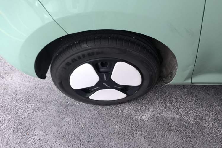Used CHANGAN NEVO Lumin 2022 155 km – Refreshingly Sweet Edition Right Rear Wheel Hub