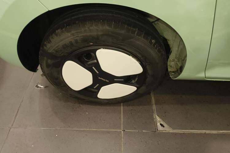 Used CHANGAN NEVO Lumin 2022 155 km – Refreshingly Sweet Edition Right Rear Wheel Hub