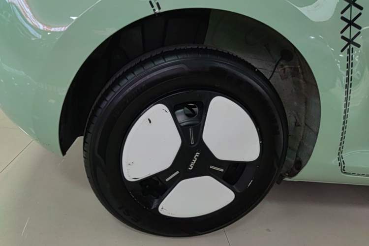 Used CHANGAN NEVO Lumin 2022 210km Sweet Edition Right Rear Wheel Hub