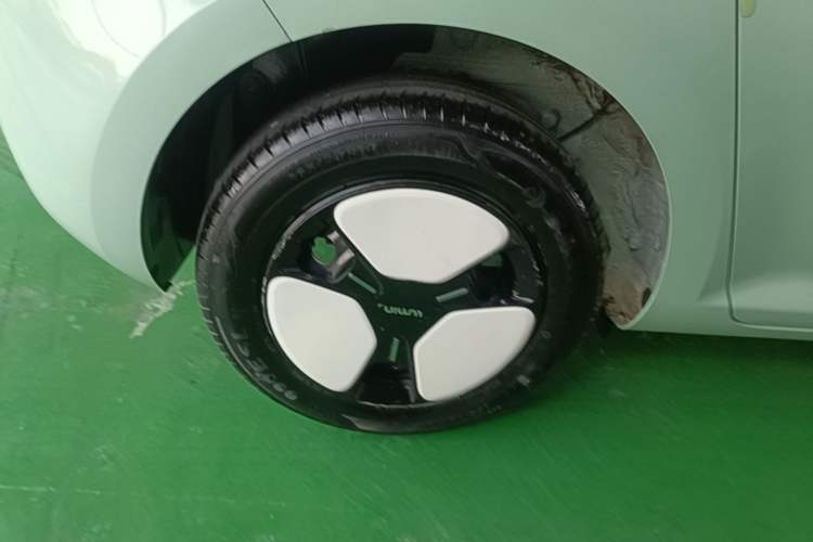 Used CHANGAN NEVO Lumin 2022 155 km – Refreshingly Sweet Edition Right Rear Wheel Hub