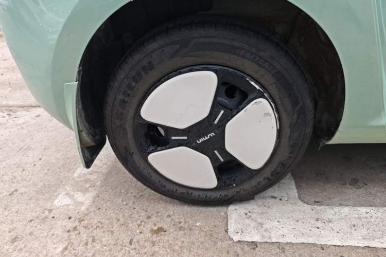 Used CHANGAN NEVO Lumin 2022 155 km – Refreshingly Sweet Edition Right Rear Wheel Hub