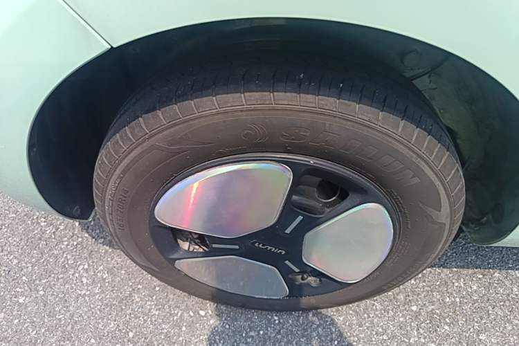 Used CHANGAN NEVO Lumin 2022 155 km – Refreshingly Sweet Edition Right Rear Wheel Hub