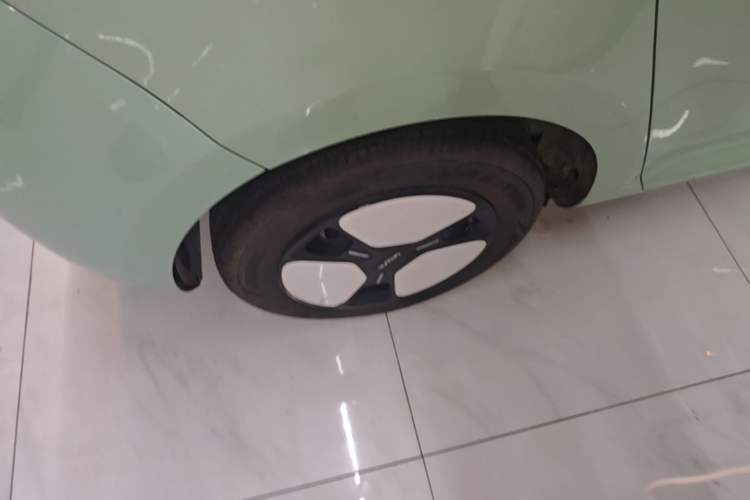 Used CHANGAN NEVO Lumin 2022 155 km – Refreshingly Sweet Edition Right Rear Wheel Hub