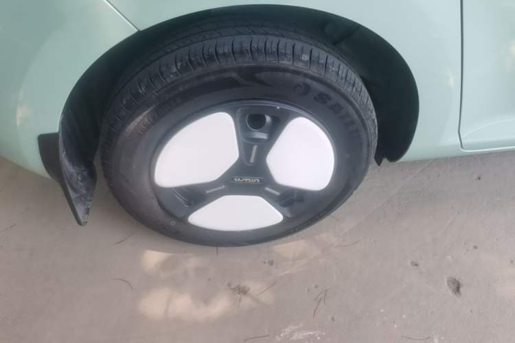 Used CHANGAN NEVO Lumin 2022 155 km – Refreshingly Sweet Edition Right Rear Wheel Hub