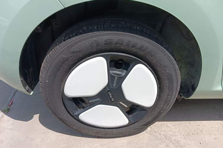 Used CHANGAN NEVO Lumin 2022 155 km – Refreshingly Sweet Edition Right Rear Wheel Hub