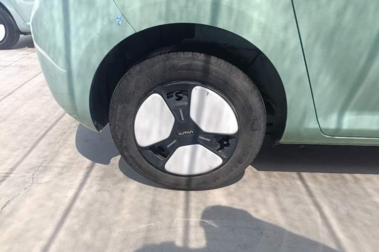 Used CHANGAN NEVO Lumin 2022 155 km – Refreshingly Sweet Edition Right Rear Wheel Hub