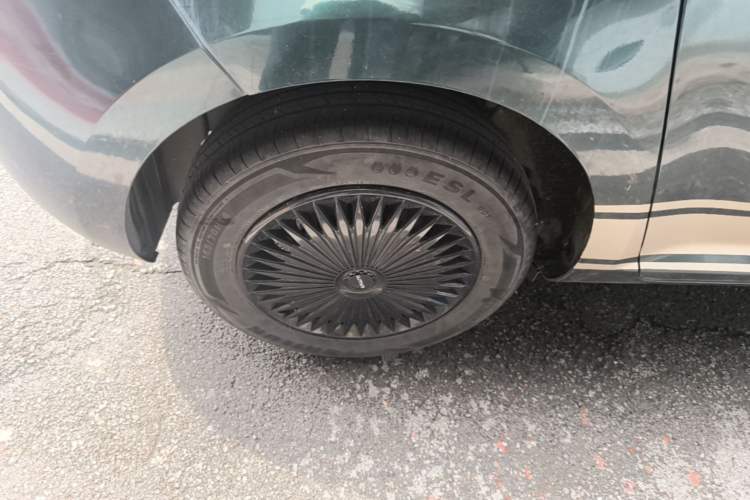 Used CHANGAN NEVO Lumin 2022 155 km – Refreshingly Sweet Edition Right Rear Wheel Hub