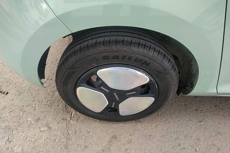 Used CHANGAN NEVO Lumin 2022 155 km – Refreshingly Sweet Edition Right Rear Wheel Hub