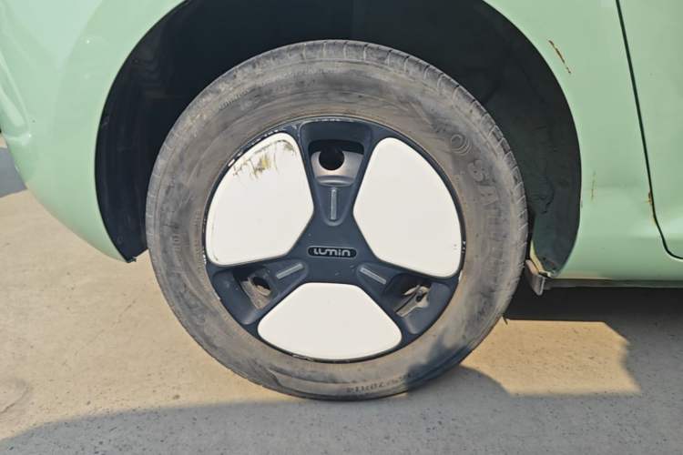 Used CHANGAN NEVO Lumin 2022 155 km – Refreshingly Sweet Edition Right Rear Wheel Hub