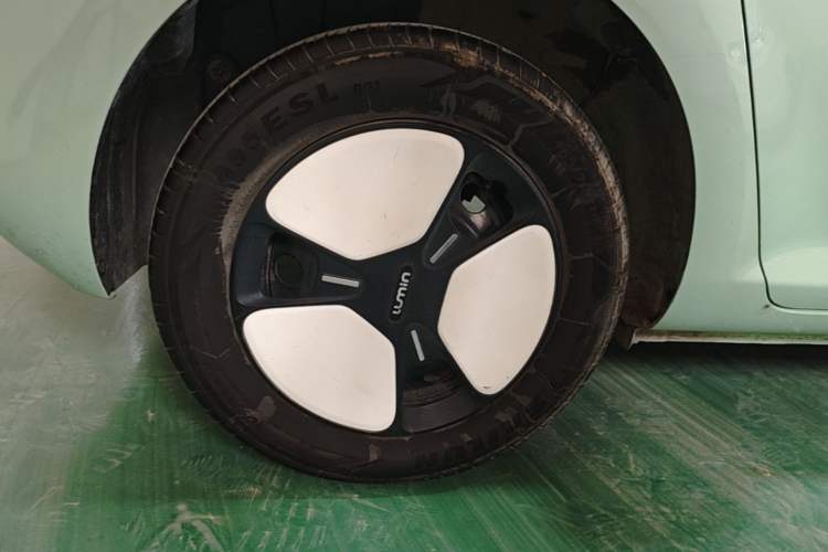 Used CHANGAN NEVO Lumin 2022 155 km – Refreshingly Sweet Edition Right Rear Wheel Hub