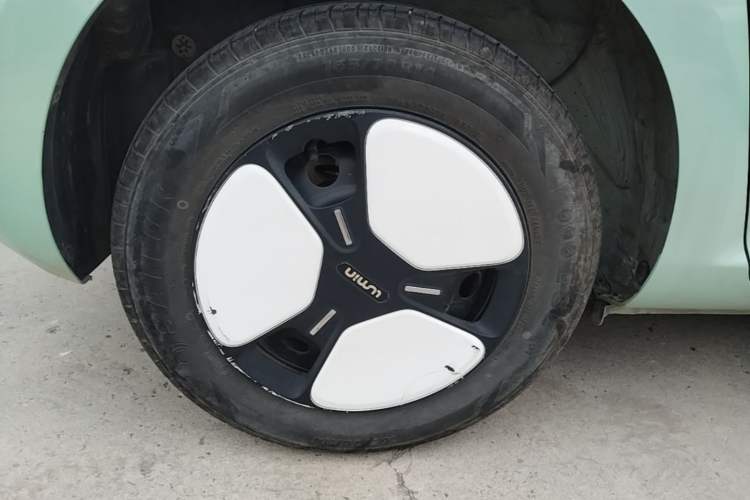 Used CHANGAN NEVO Lumin 2022 155 km – Refreshingly Sweet Edition Right Rear Wheel Hub