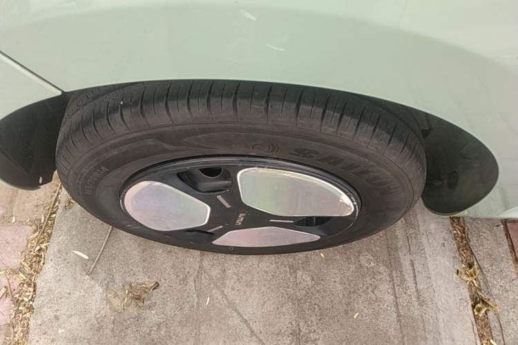Used CHANGAN NEVO Lumin 2022 155 km – Refreshingly Sweet Edition Right Rear Wheel Hub