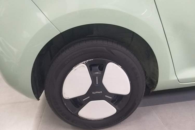 Used CHANGAN NEVO Lumin 2022 210km Sweet Edition Right Rear Wheel Hub