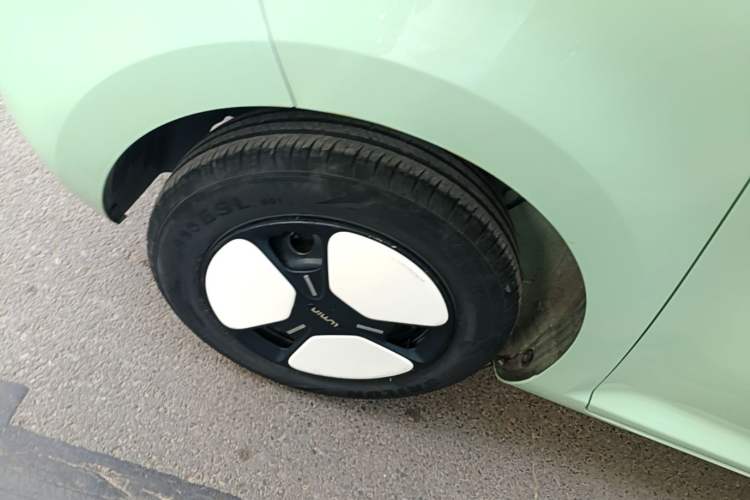 Used CHANGAN NEVO Lumin 2022 210km Sweet Edition Right Rear Wheel Hub