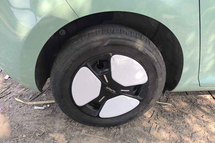Used CHANGAN NEVO Lumin 2022 155 km – Refreshingly Sweet Edition Right Rear Wheel Hub